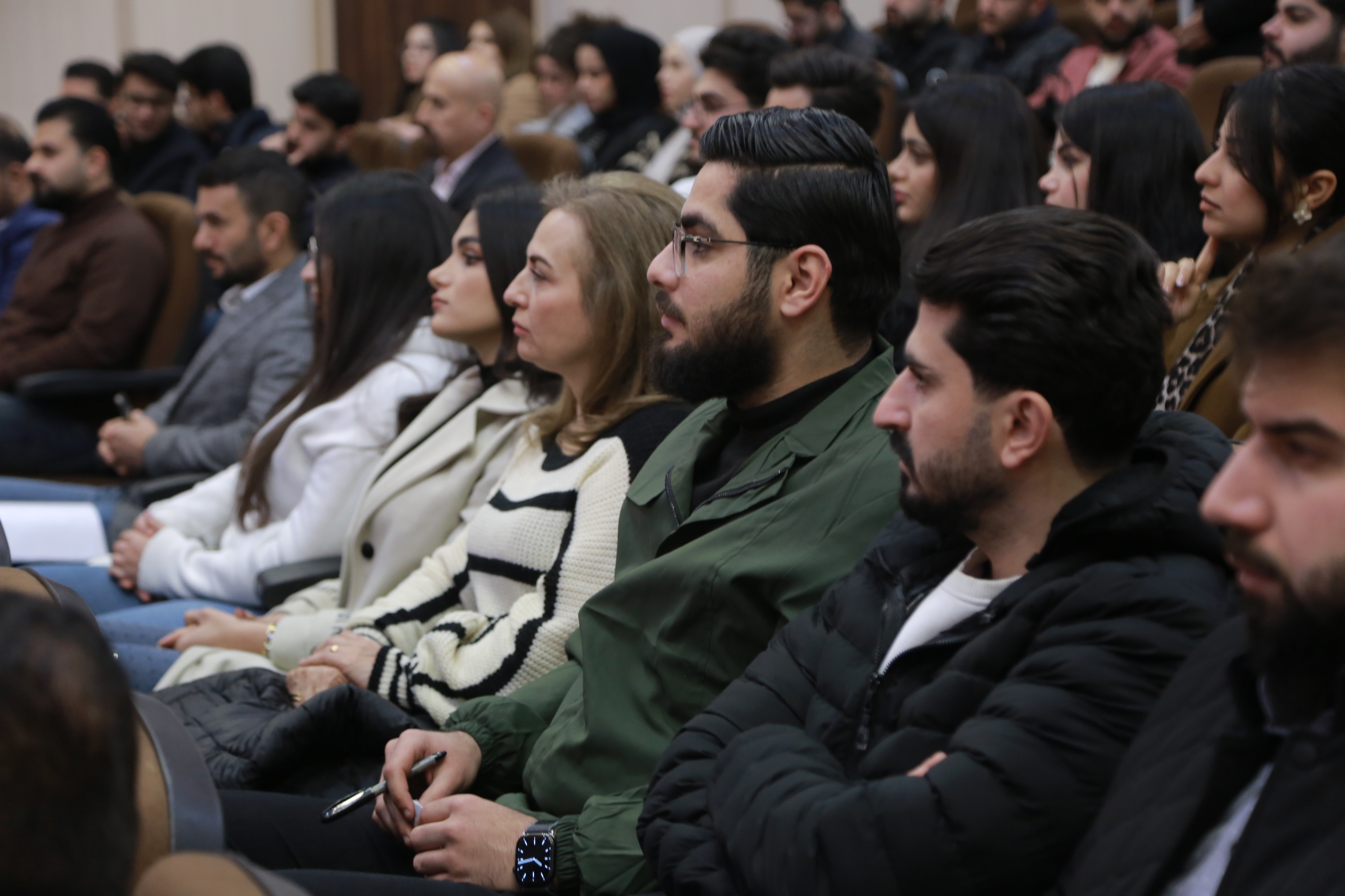 ندوة علمية حول دور الوعي الثقافي في تعلم اللغات والترجمة