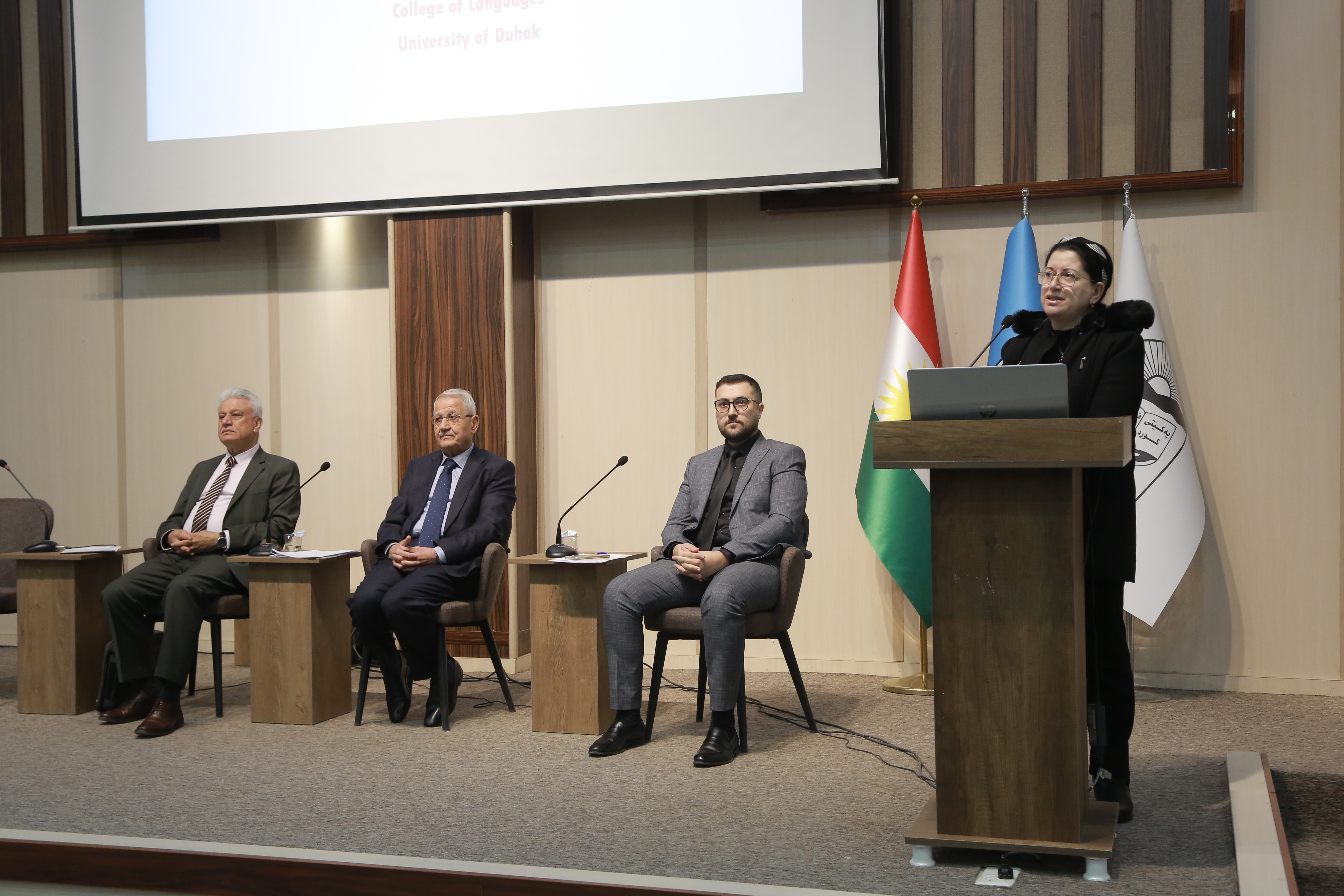 ندوة علمية حول دور الوعي الثقافي في تعلم اللغات والترجمة