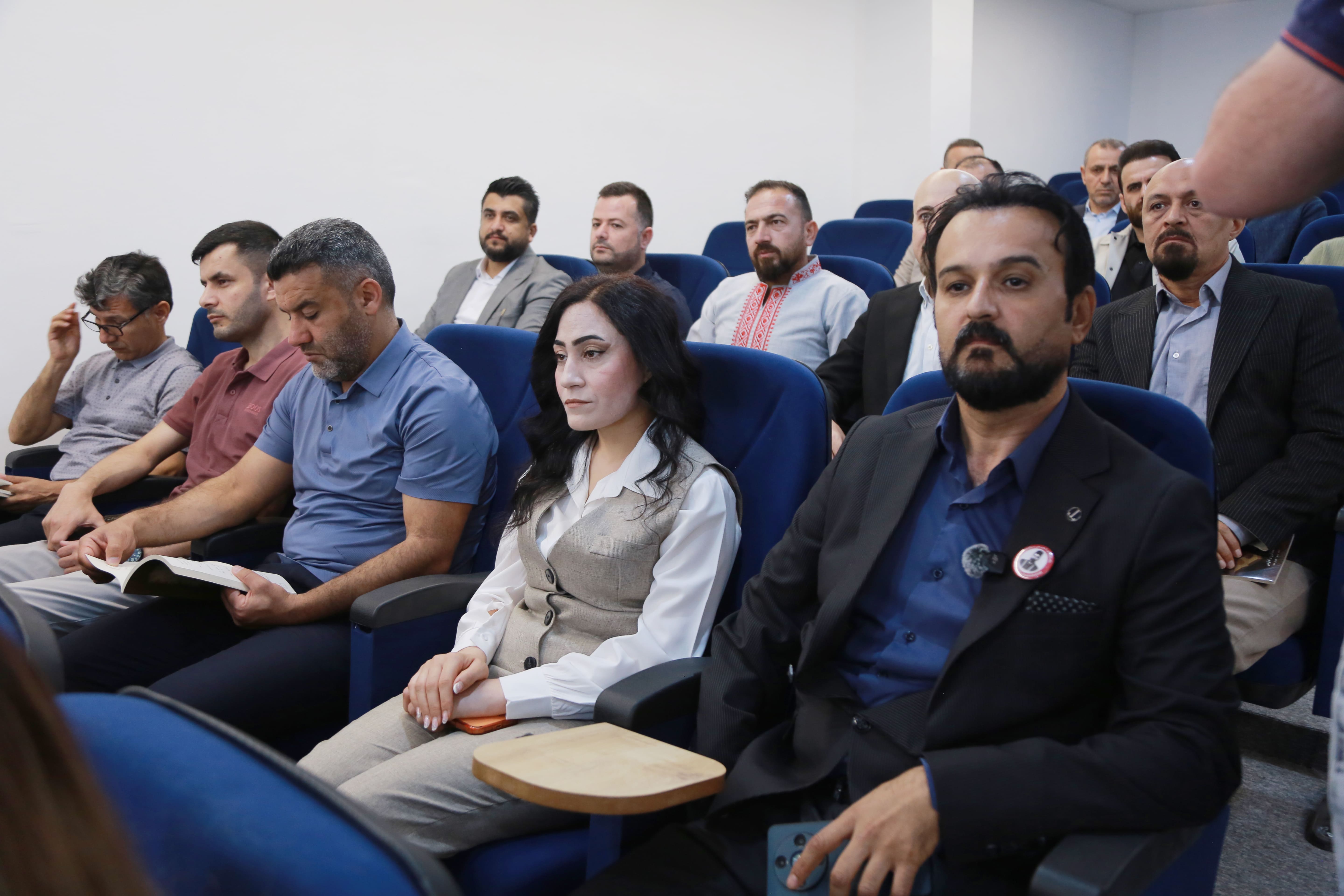 مناقشة الأدب الكوردي-الكورمانجي الكلاسيكي في ملتقى جامعة نوروز