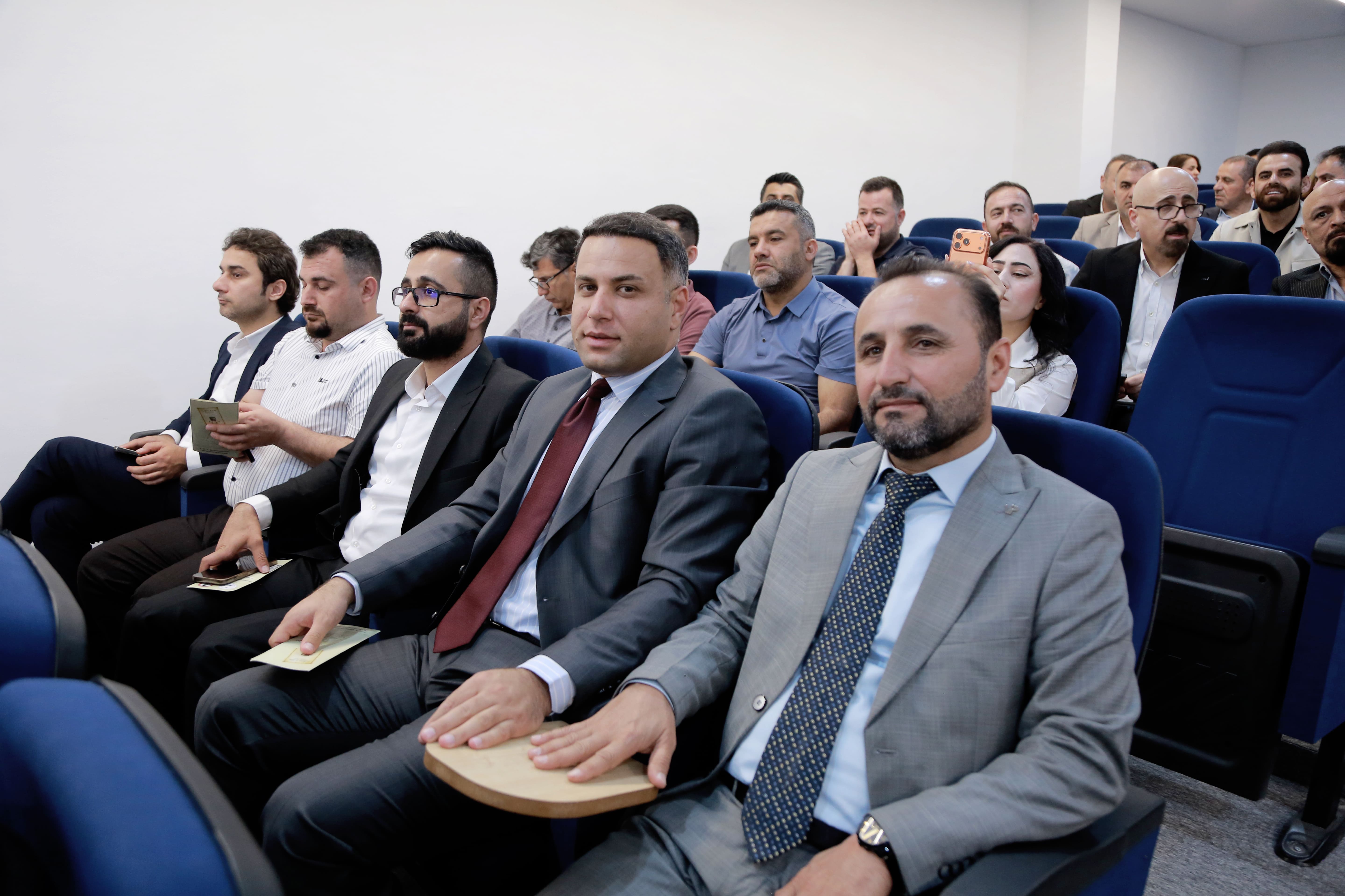 مناقشة الأدب الكوردي-الكورمانجي الكلاسيكي في ملتقى جامعة نوروز