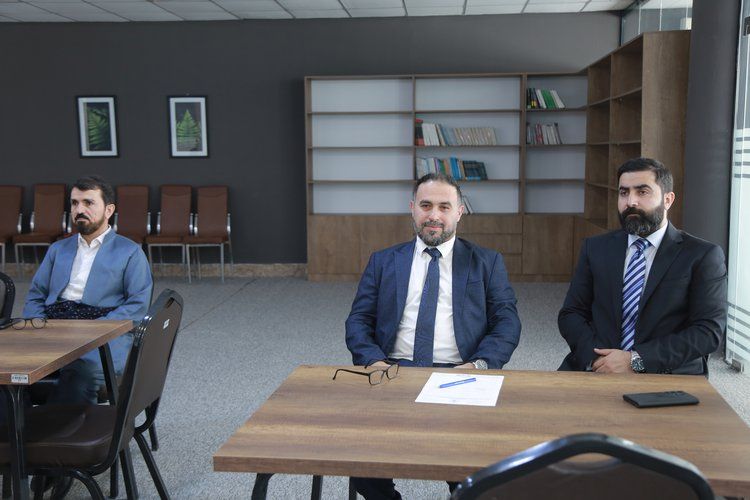 سمينار في كلية القانون و العلوم السياسية حول الديموقراطية في العراق