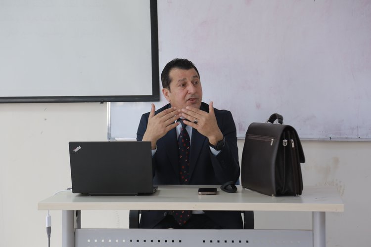 سمینارەک ل زانکۆیا نەورۆز ل دۆر پاراستنا دەستوری هاتە پێشکێشکرن