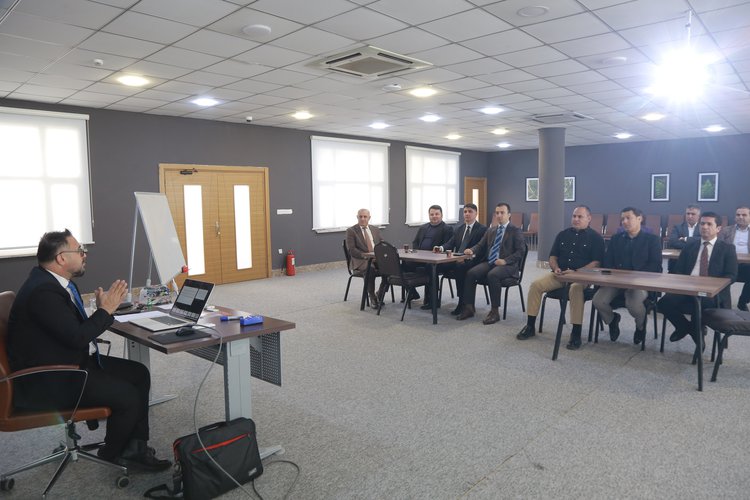 Seminar at Nawroz University on Political System and Economic Growth