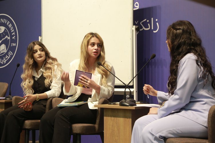 عقدَ طلابُ قسمِ الترجمةِ ندوةً في رحابِ جامعةِ نوروز