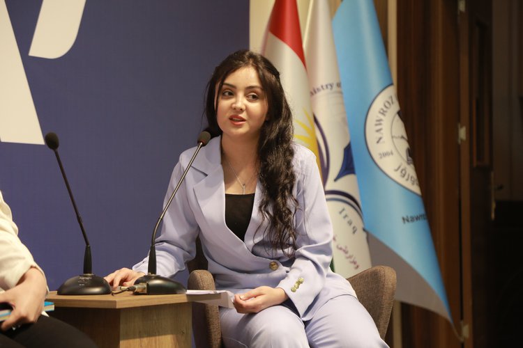 عقدَ طلابُ قسمِ الترجمةِ ندوةً في رحابِ جامعةِ نوروز