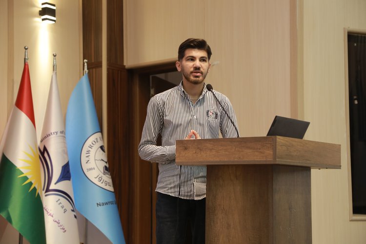 عقدَ طلابُ قسمِ الترجمةِ ندوةً في رحابِ جامعةِ نوروز