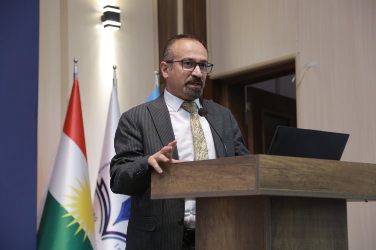 عقدَ طلابُ قسمِ الترجمةِ ندوةً في رحابِ جامعةِ نوروز
