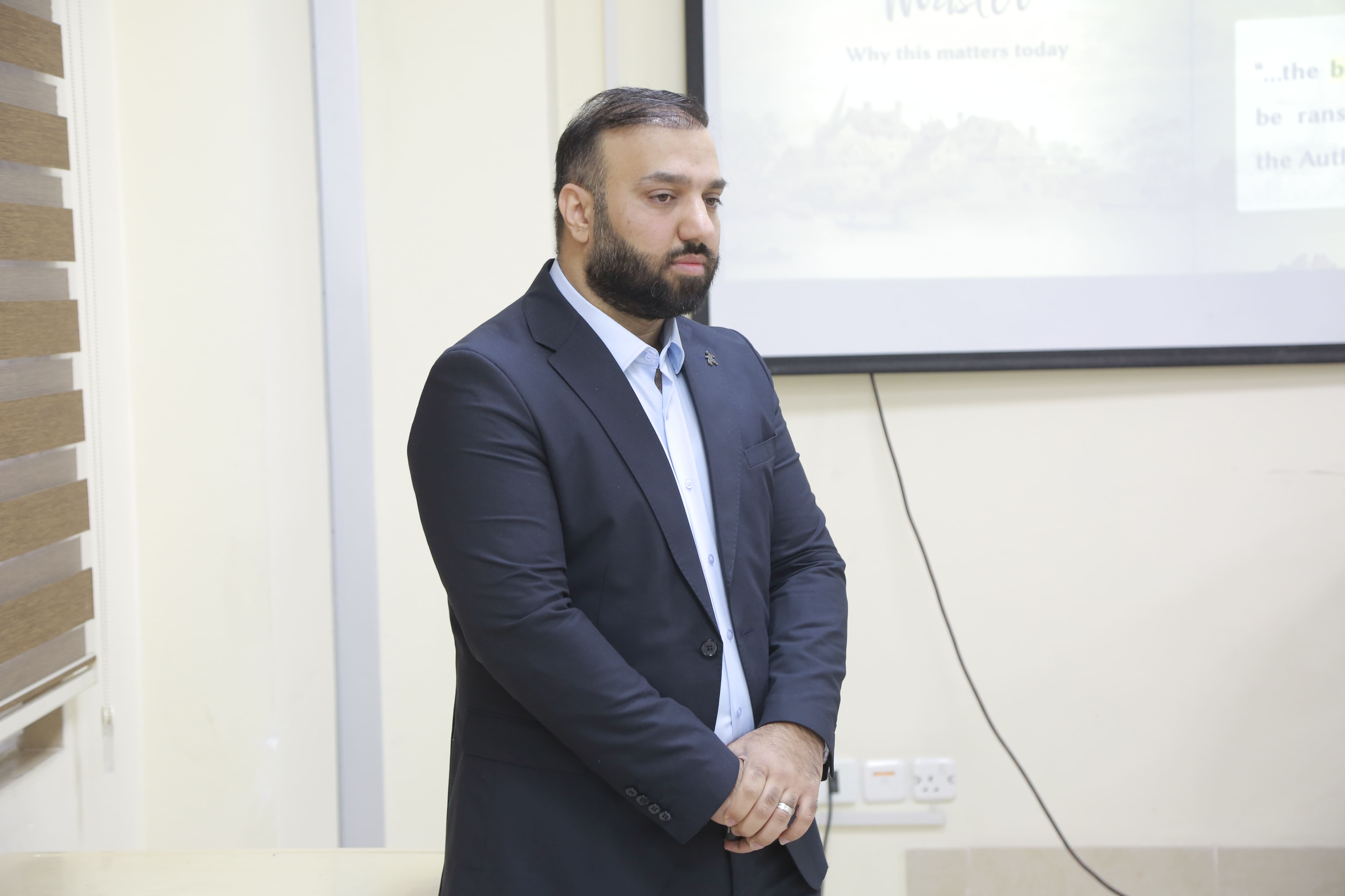 محاضرة حول موت المؤلف فی جامعة نوروز