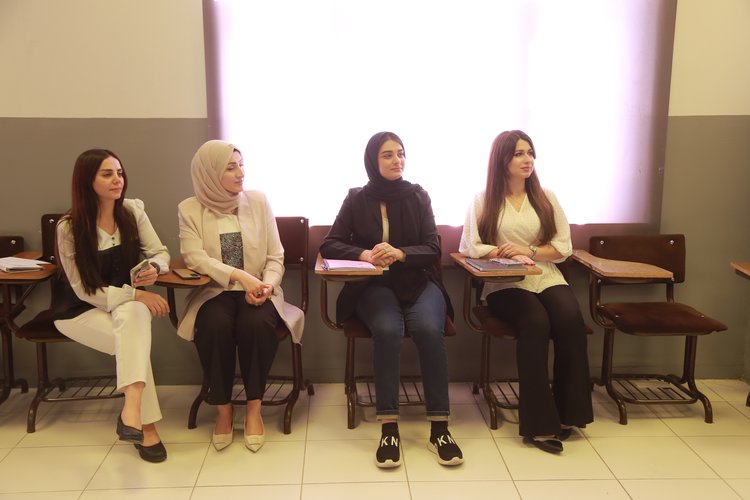 المرأة والأدب في محاضرة لكليّة اللغات في جامعة نوروز