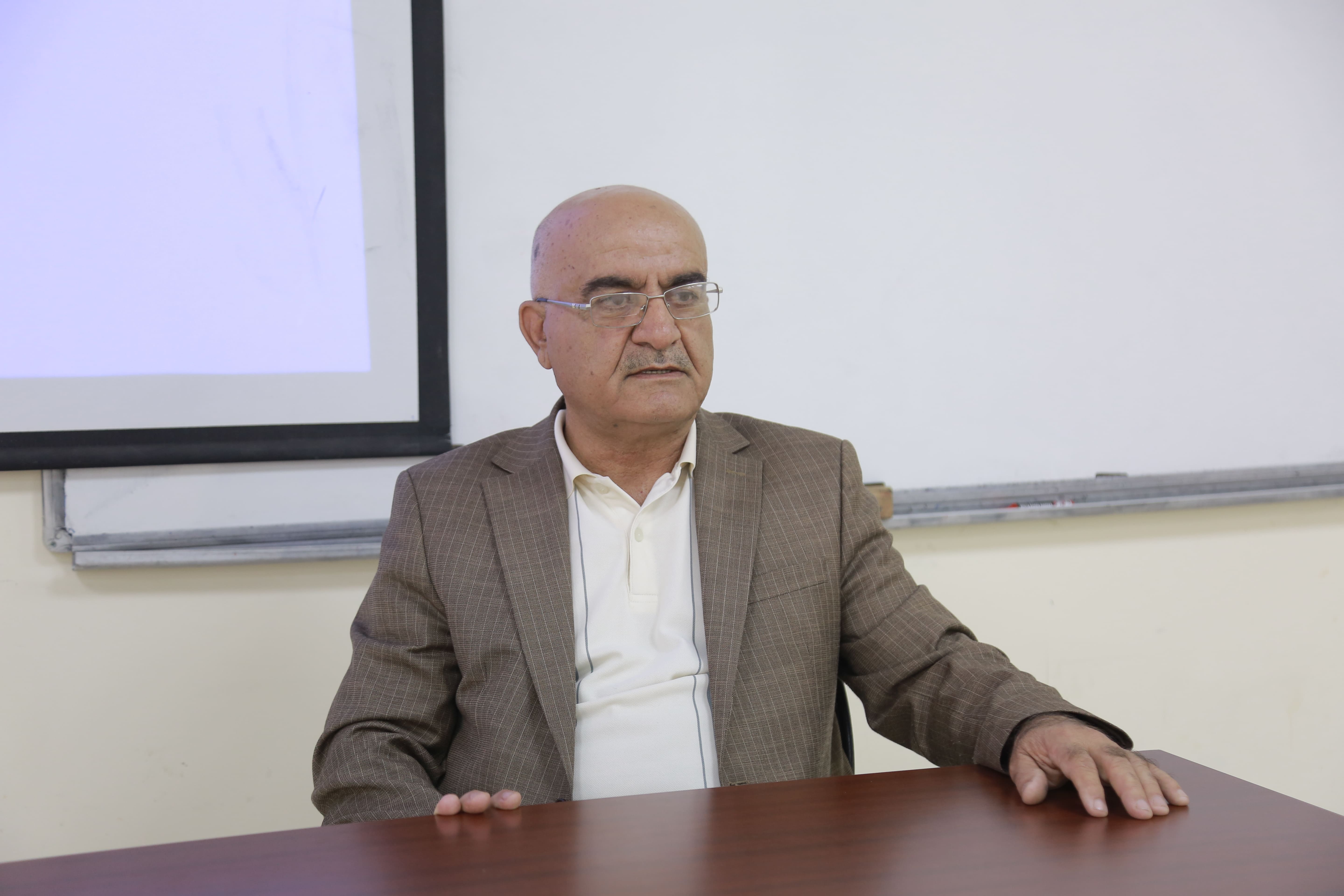 A Lecture at Nawroz University about types of Grammatical schools