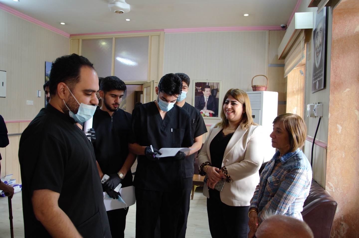 Students of the College of Dentistry in a Scientific Visit to Nursing Home