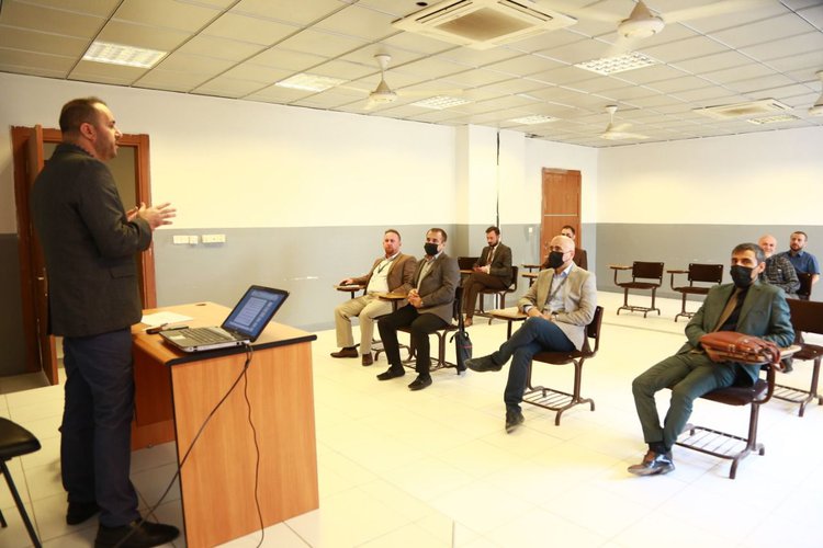 The College of Languages Discusses Classical Poem Forms