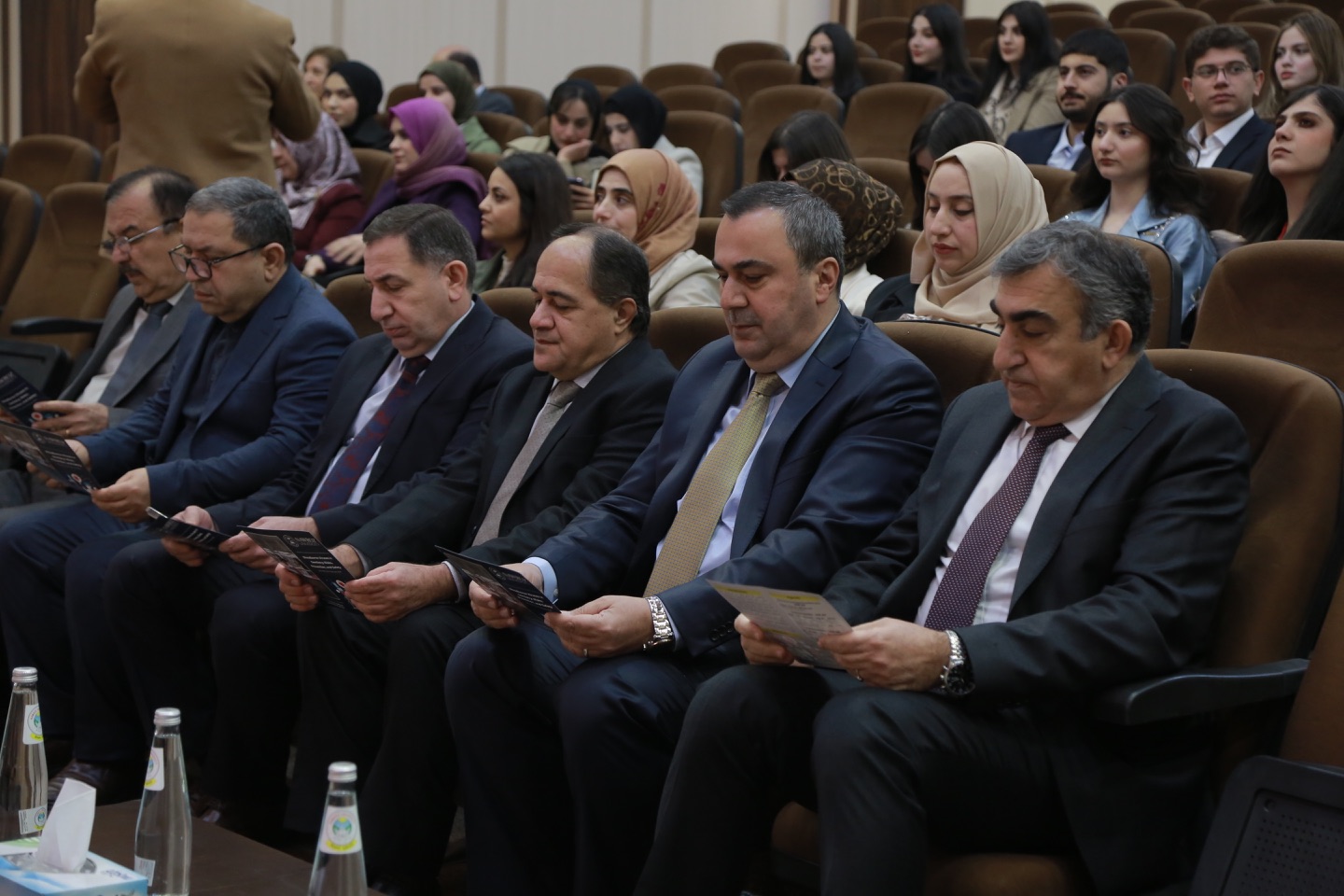 ندوة في جامعة نوروز حول "الفيروسات المنقولة بالدم في طب الأسنان: المخاطر، الوقاية، والسلامة"