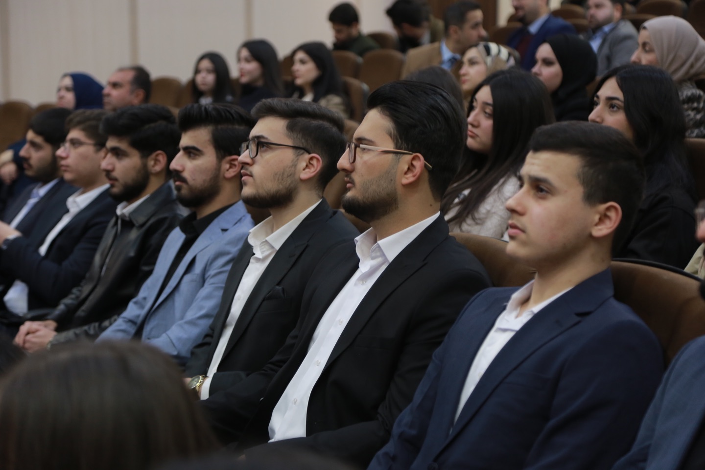 ندوة في جامعة نوروز حول "الفيروسات المنقولة بالدم في طب الأسنان: المخاطر، الوقاية، والسلامة"