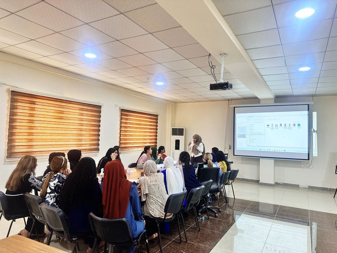 Workshop on Electronic Culture by Nawroz University Faculty Member