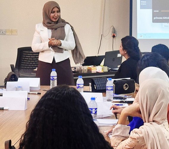 Workshop on Electronic Culture by Nawroz University Faculty Member