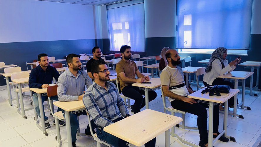 محاضرة علمية في كلية العلوم