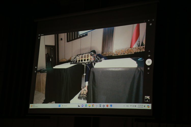 جامعة نوروز تعرض جسور من الاسباغيتي