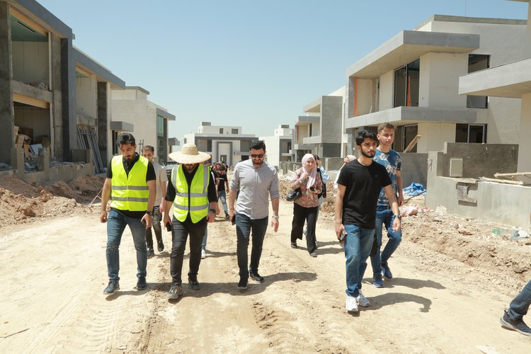 طلبة قسم الهندسة المعمارية في جامعة نوروز يزورون مشروع "ماربيلا" السكني