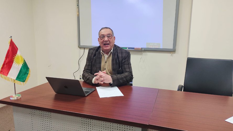 دور إدارة الموارد البشرية في تحقيق أسس الإدارة عالية الجودة
