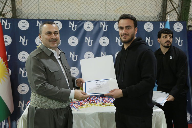 طلاب قسم الترجمة يحرزون بطولة كرة القدم