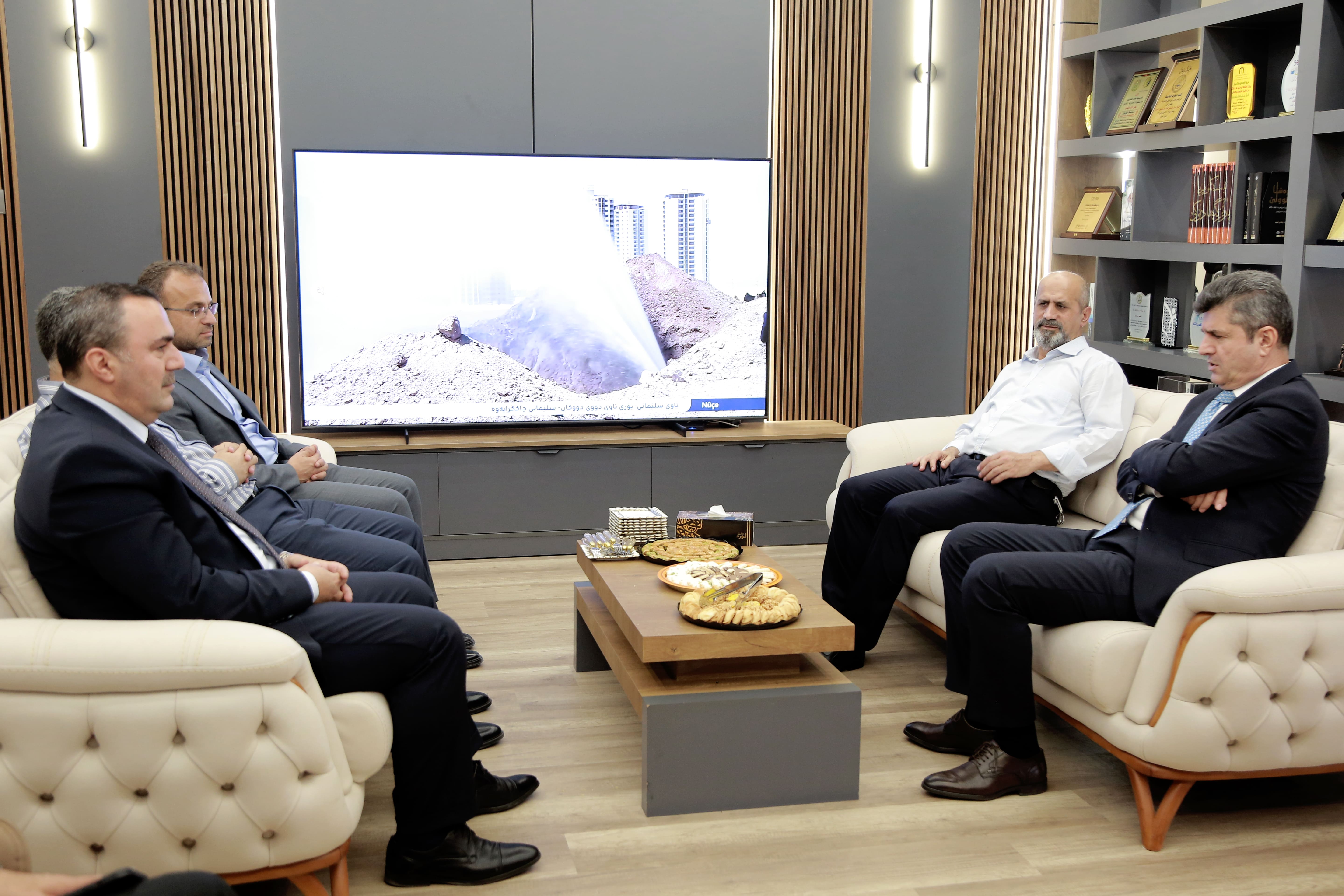 Nawroz University President Receives Duhok Governor