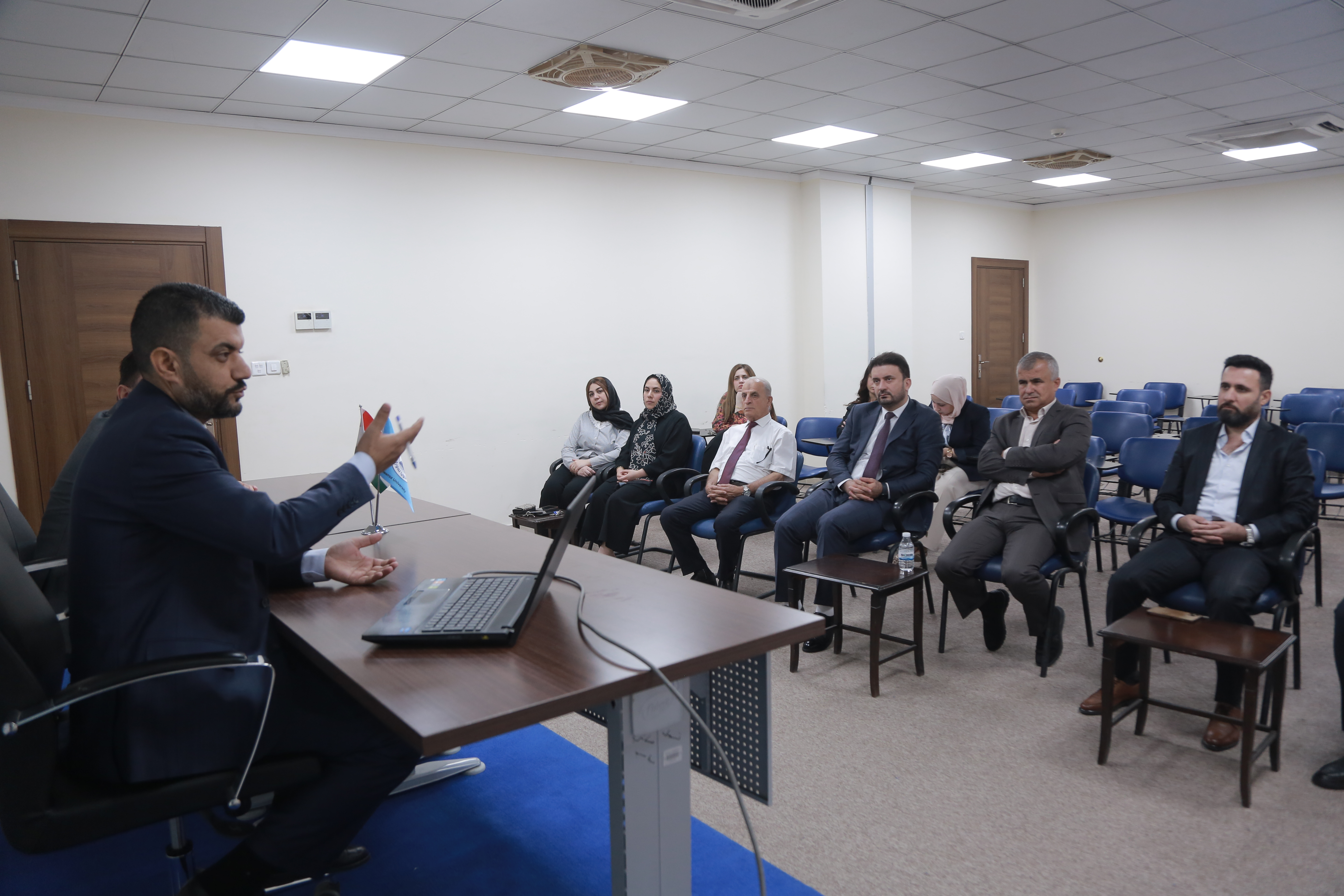 Nawroz University Hosts Economics Seminar on Iraq's Currency and Exchange Rate Gap