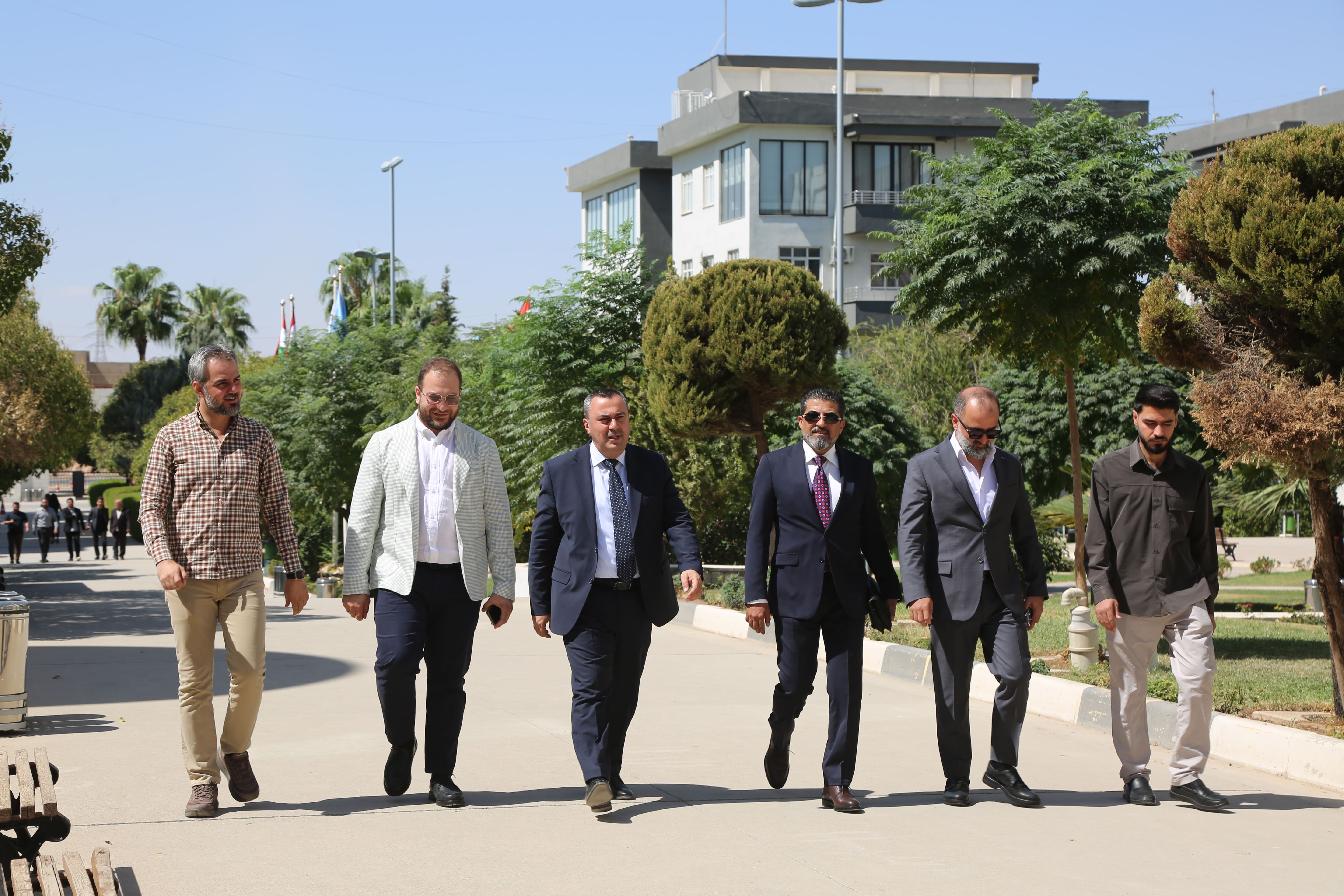 جامعة نوروز وشركة فور بريدج تبحثان إنشاء أبنية جديدة للمجموعة الطبية