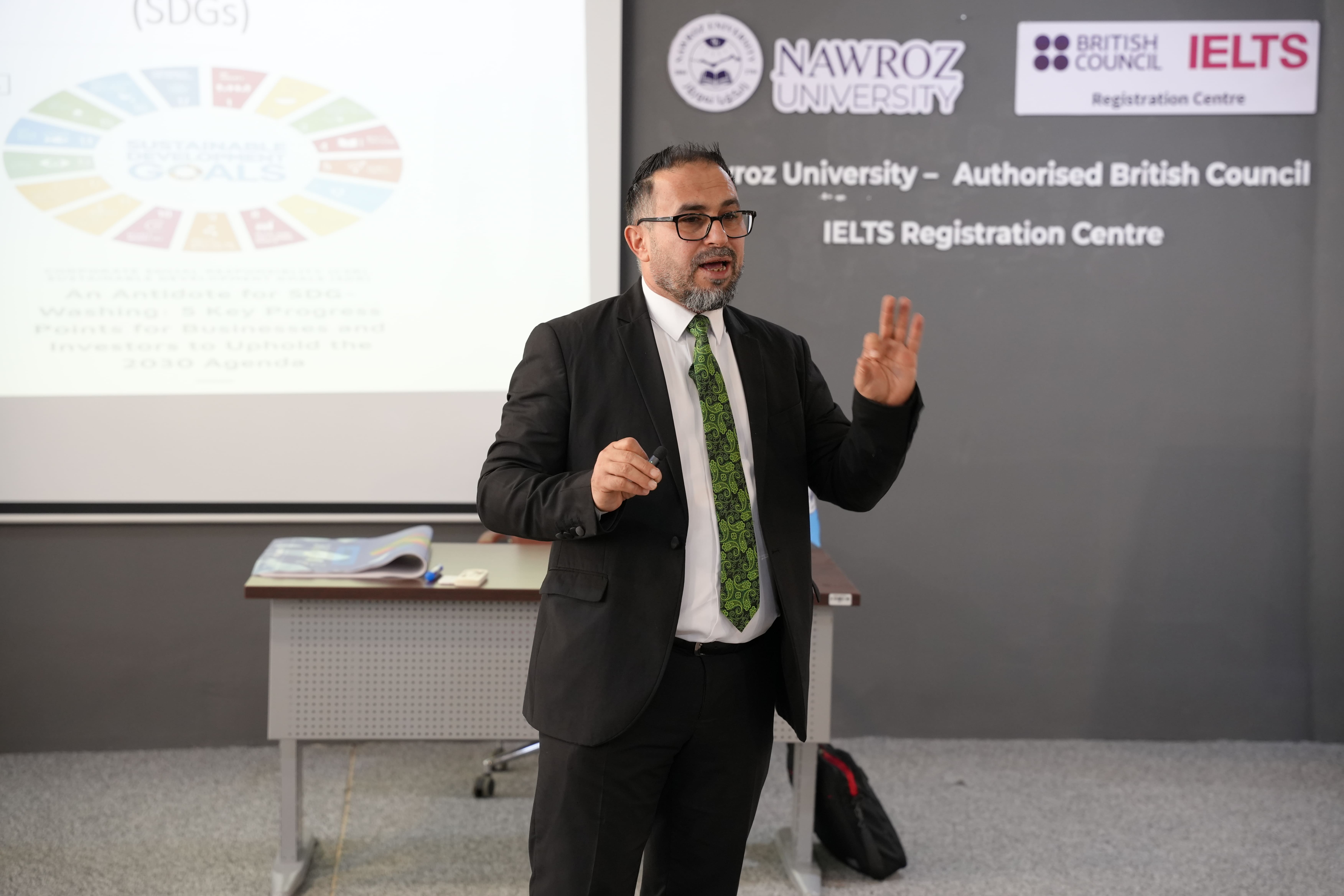 A workshop titled "Sustainable Development in the Iraqi State (2015–2030)" was held at Nawroz University