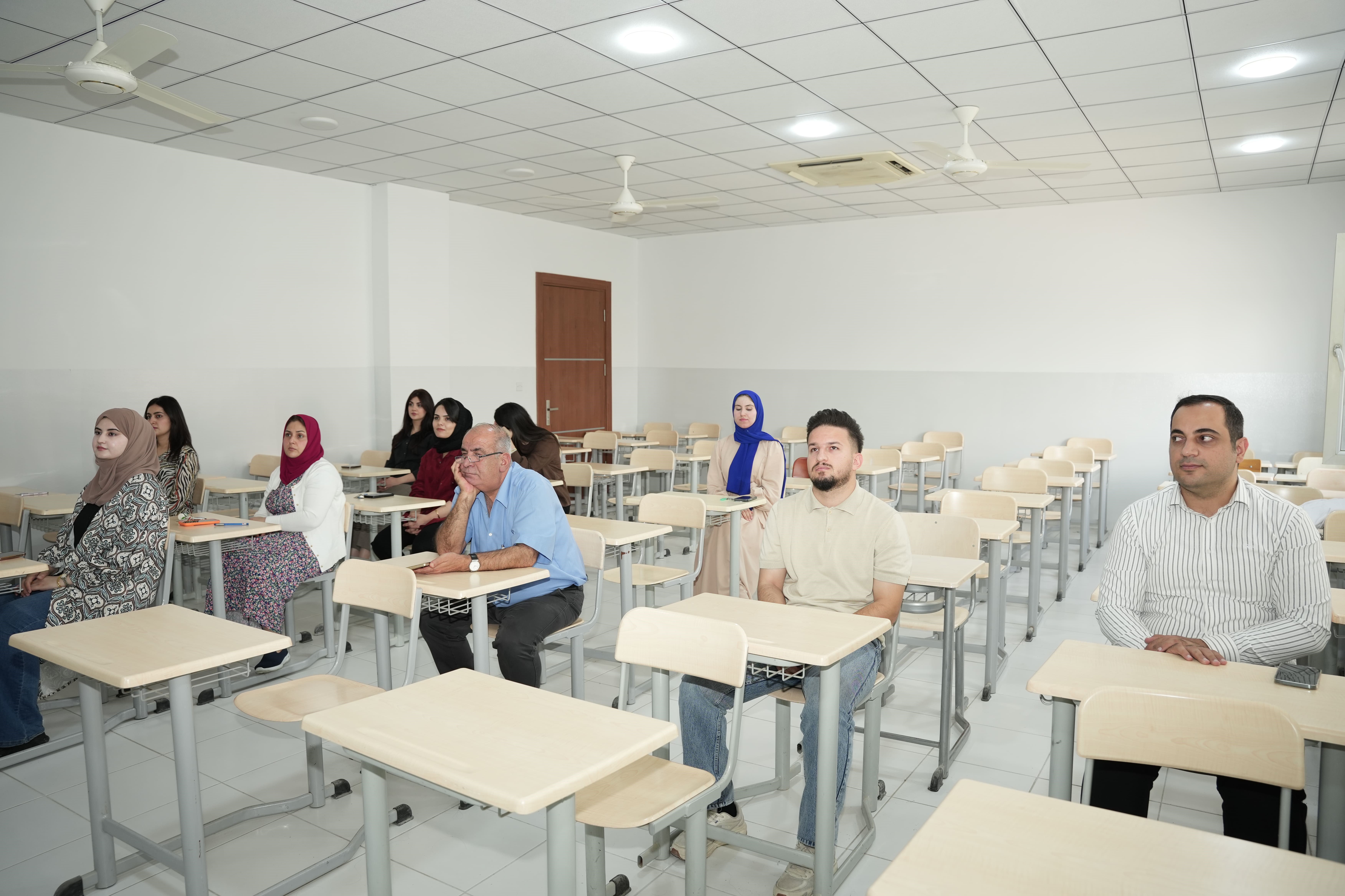 جامعة نەورۆز تعقد سيميناراً بعنوان "كيف تكون معلماً جيداً"