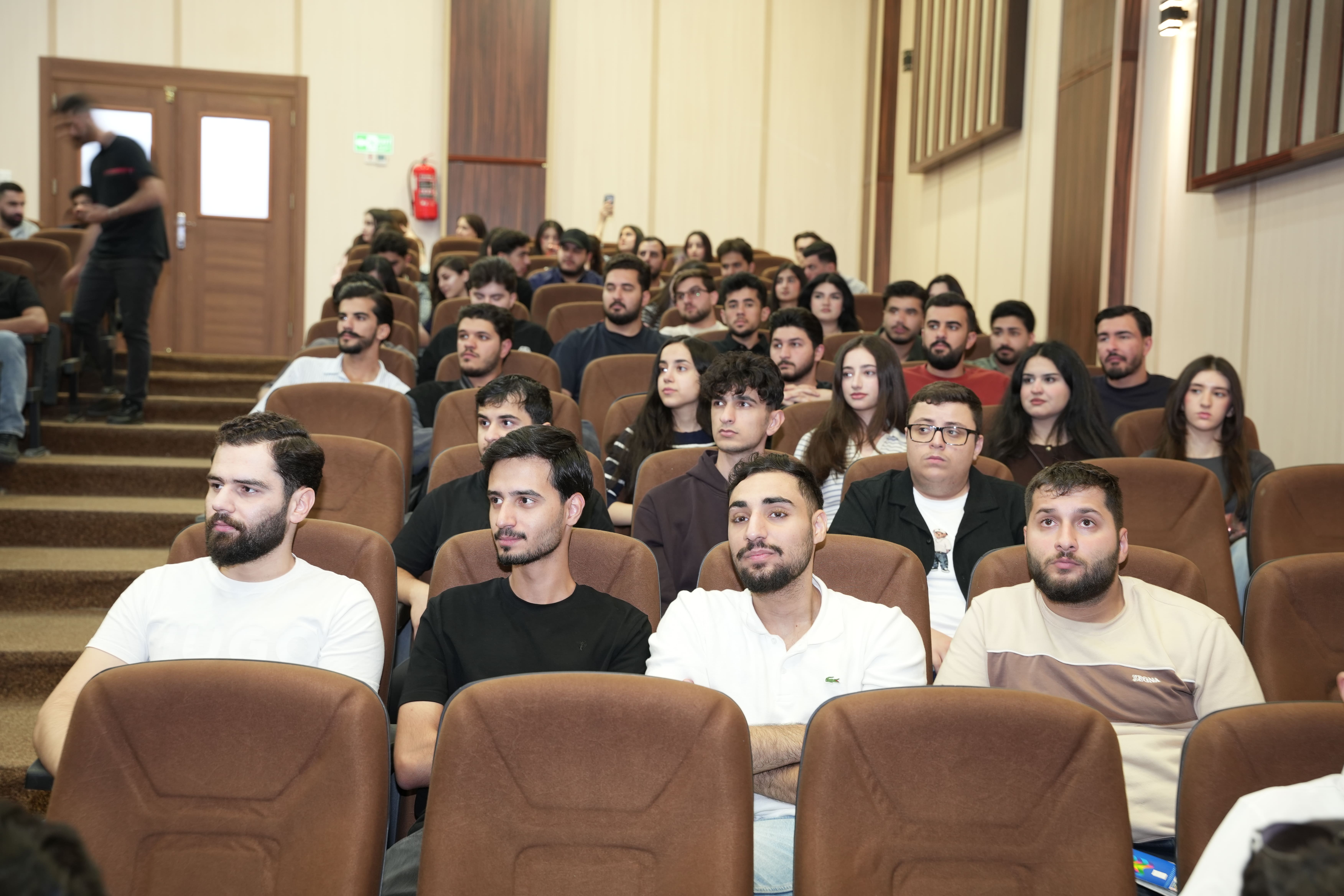 کۆليژا ئەندازیاری ل زانکۆیا نەورۆز سمینارەکا زانستی ل دۆر پلاندانانا باژێرڤانی یا مرۆڤ-ناڤەند ئەنجام دا