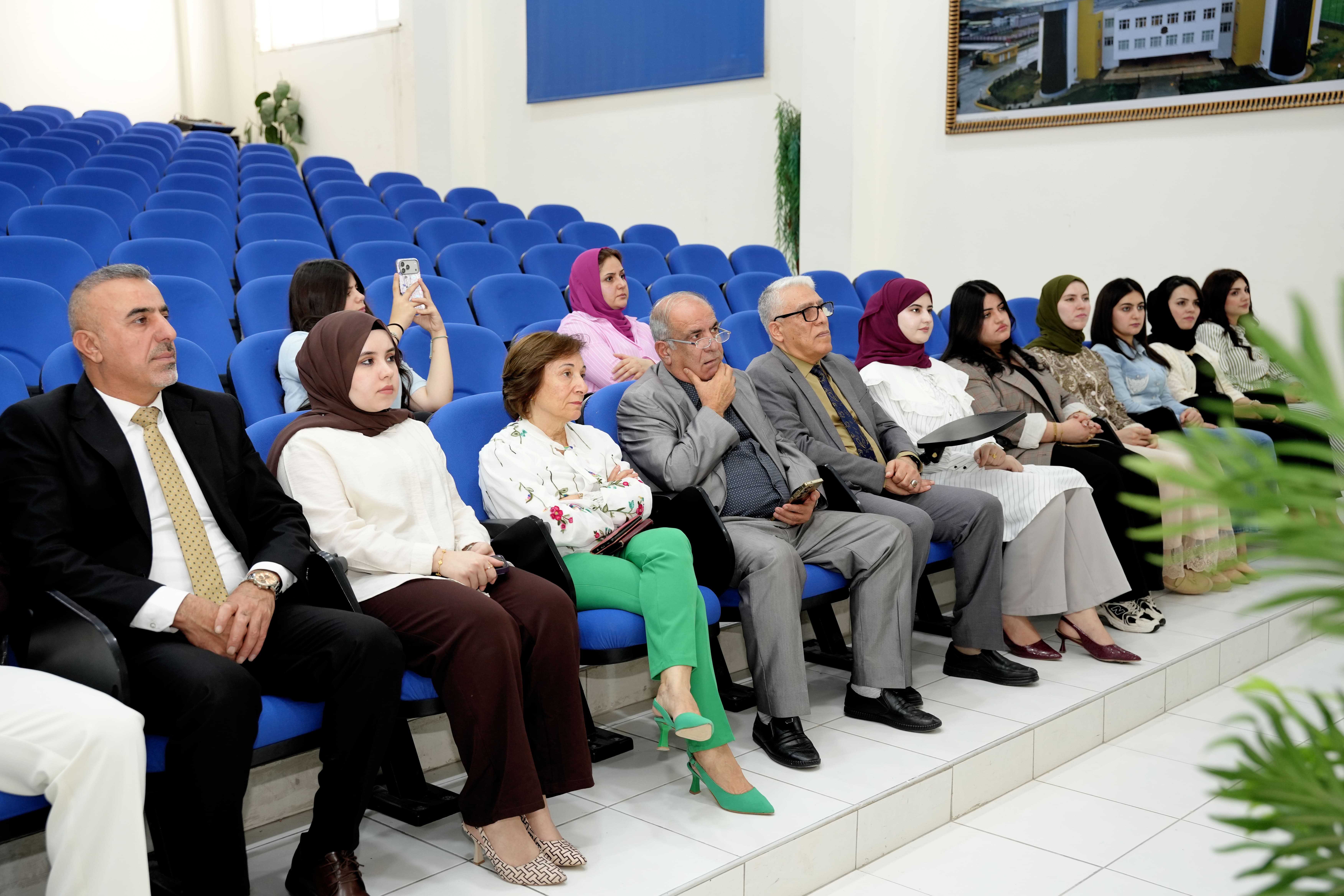 جامعة نوروز تختتم المرحلة الأولى من حملة التوعية البيئية والتشجير بالتعاون مع Ecosia